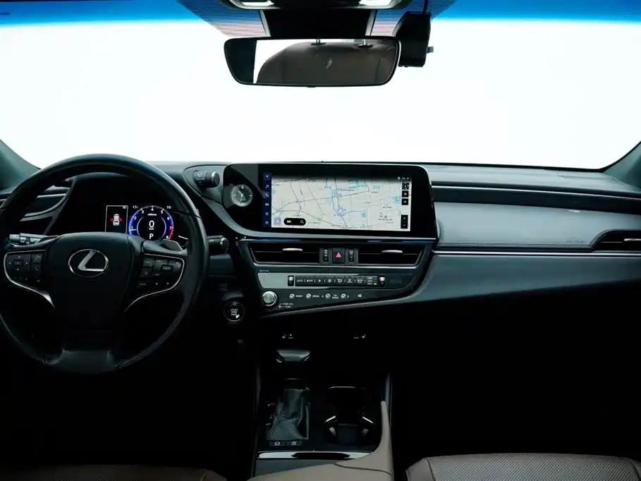 Lexus ES 2022 200 Excellence Edition фото 3