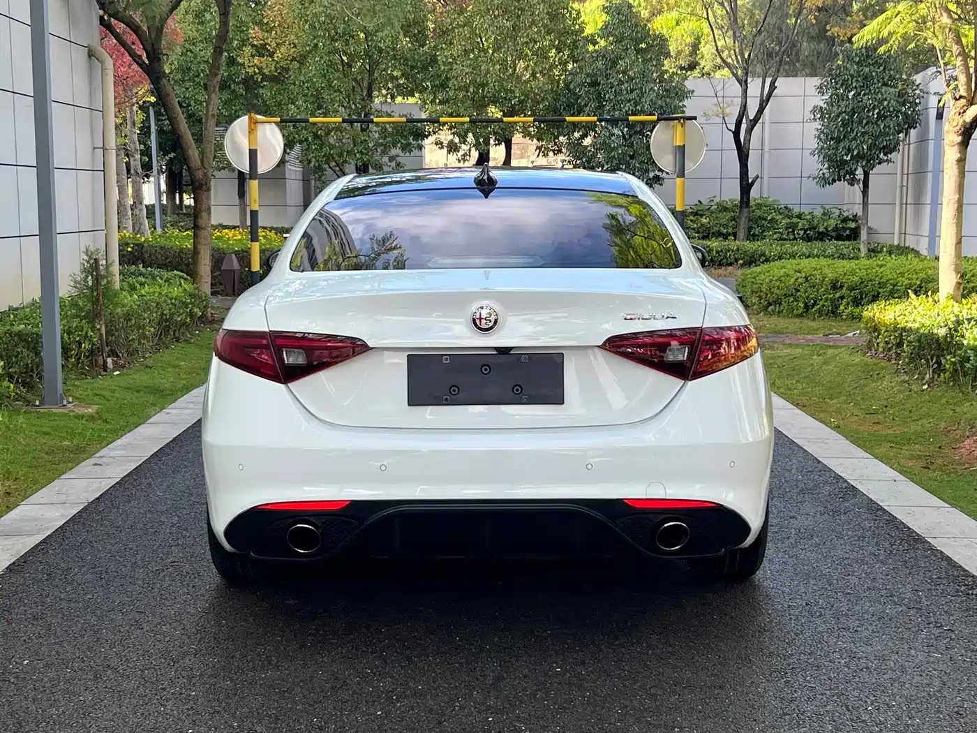 Alfa Romeo Giulia 2018 2017 2.0T 280HP Luxury Edition
