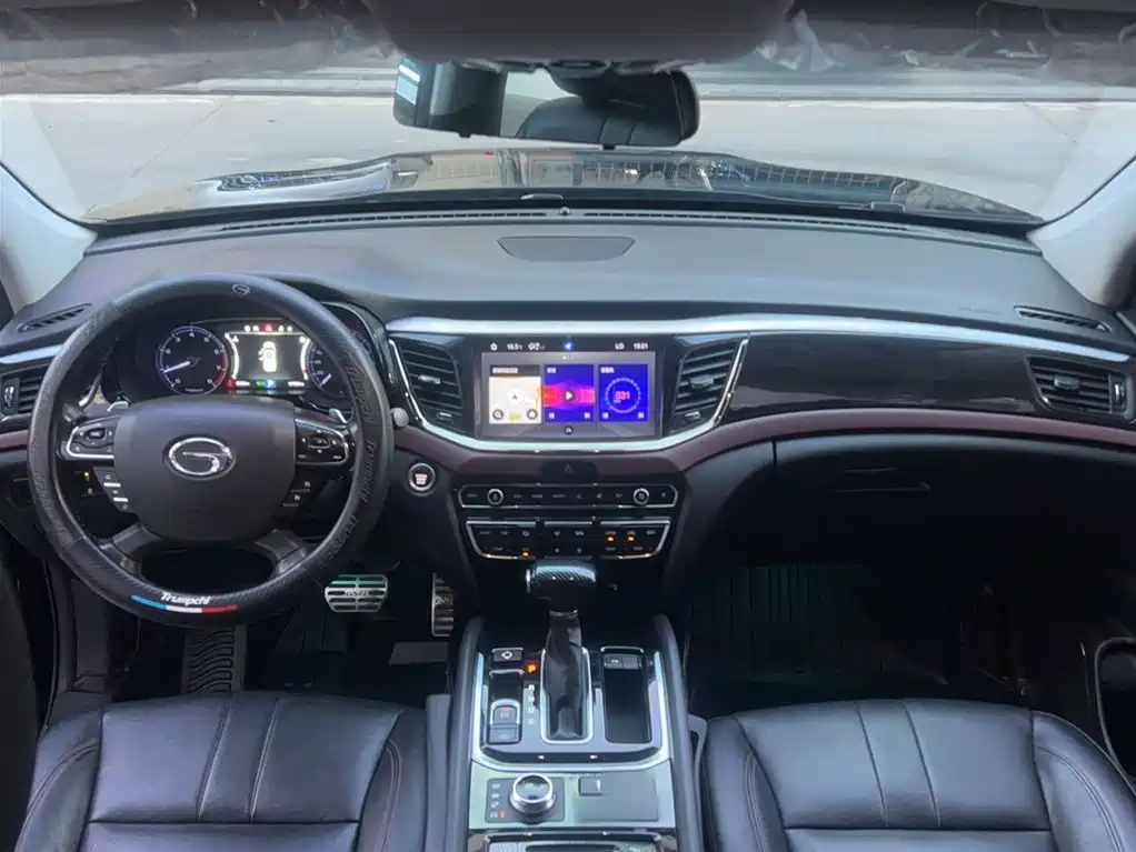 GAC Trumpchi Trumpchi GS8 2017 320T AWD Luxury Smart Connect (7-Seater) фото 5