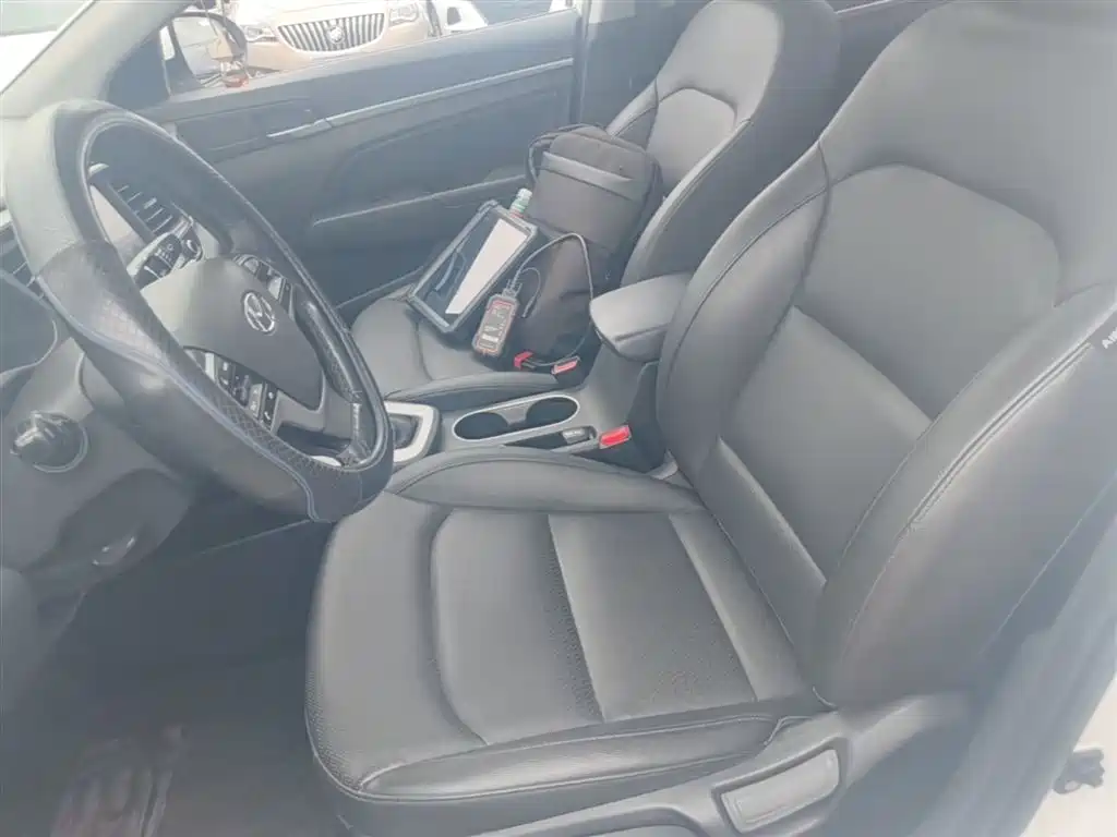 Hyundai Elantra 2019 1.5L CVT Smart Elite фото 15