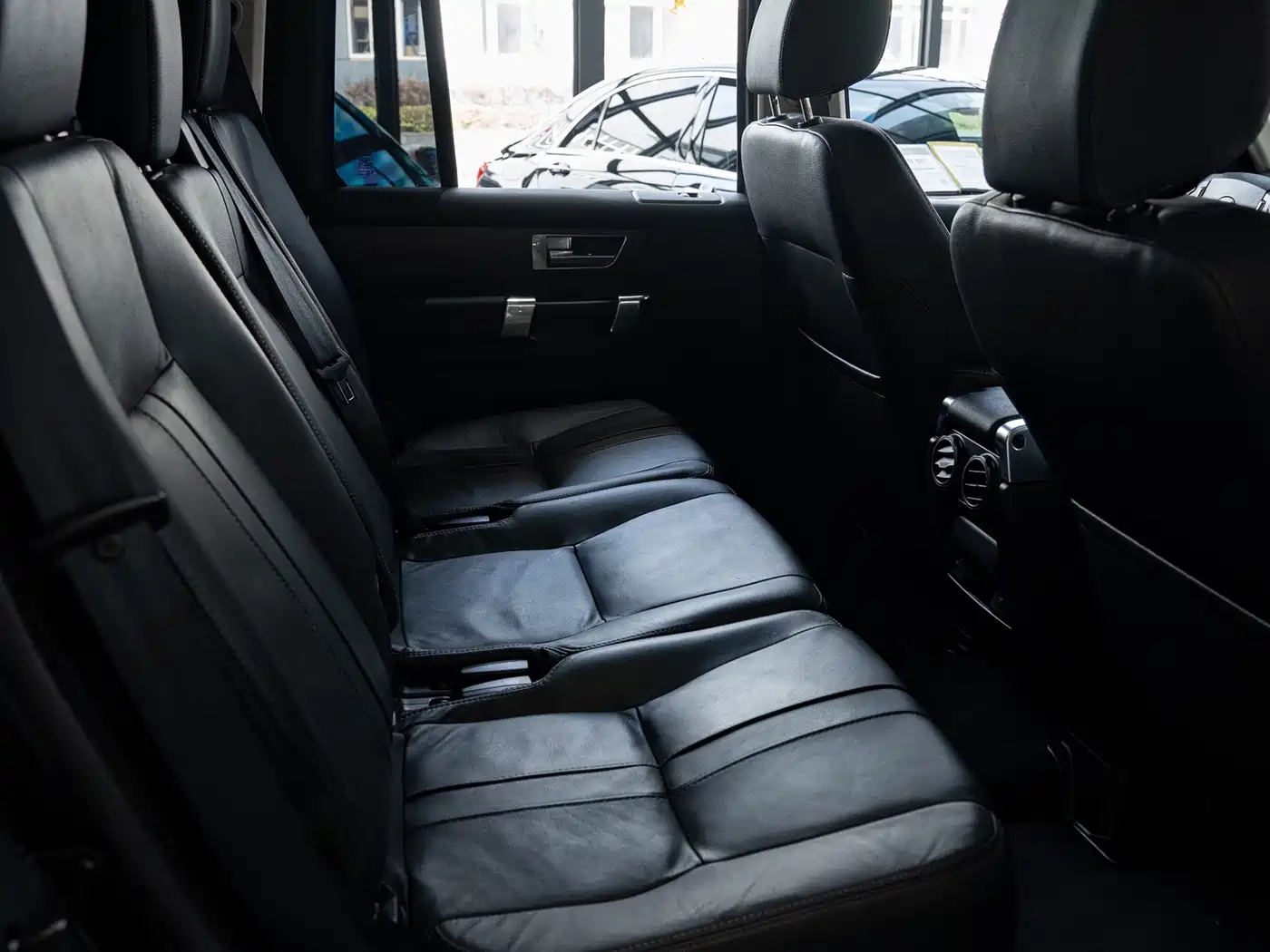 Land Rover Discovery 2016 3.0 SDV6 Black Edition HSE Diesel фото 37