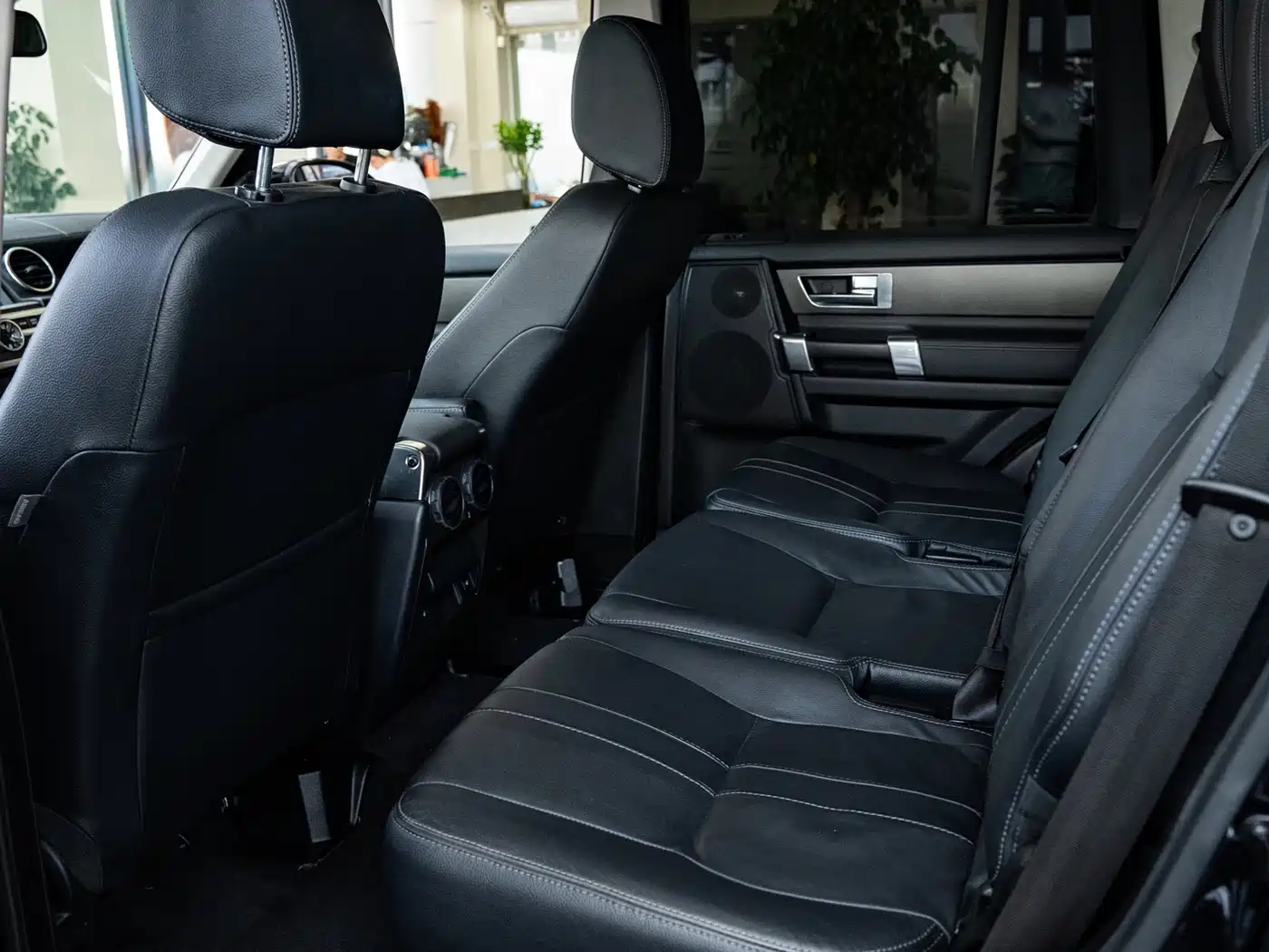Land Rover Discovery 2016 3.0 SDV6 Black Edition HSE Diesel фото 34