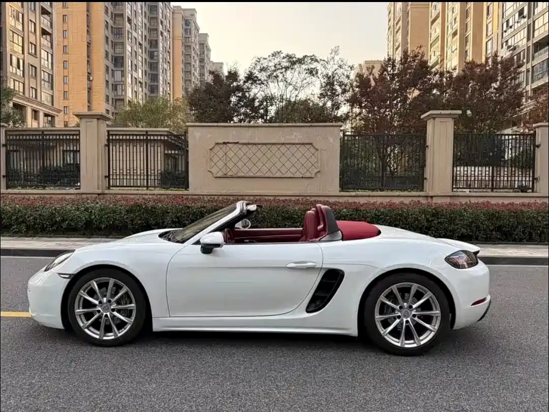 Porsche 718 2016 Boxster 2.0T фото 3