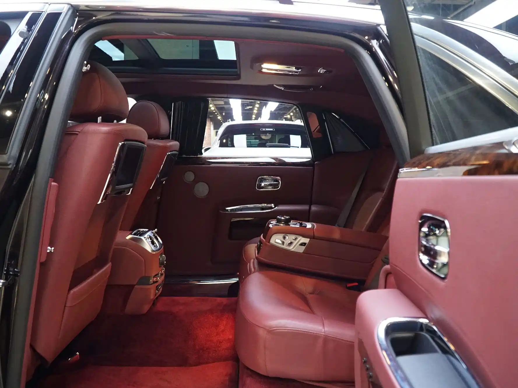 Фото 17 - Rolls-Royce Ghost