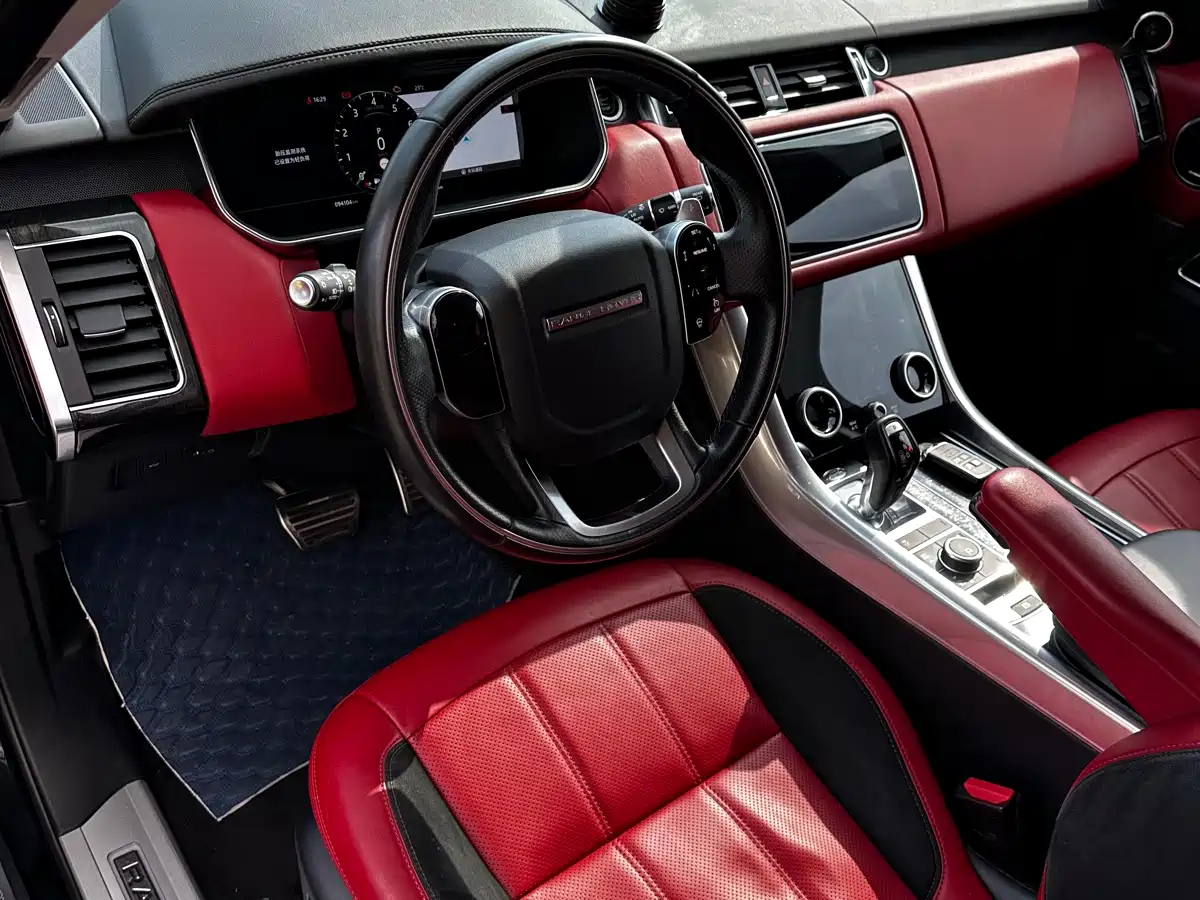 Land Rover Range Rover Sport 2021 3.0 L6 Gloss Black Edition фото 7