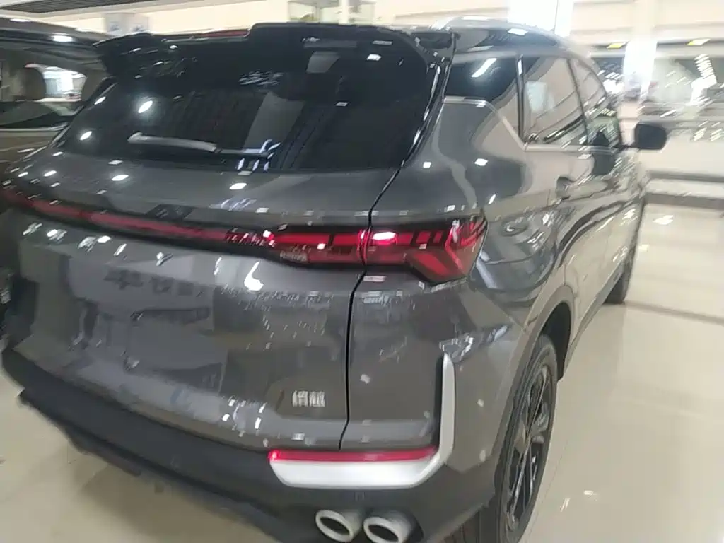 Фото 24 - Geely Coolray
