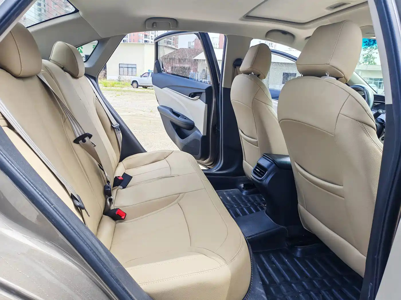 Фото 10 - Buick Excelle