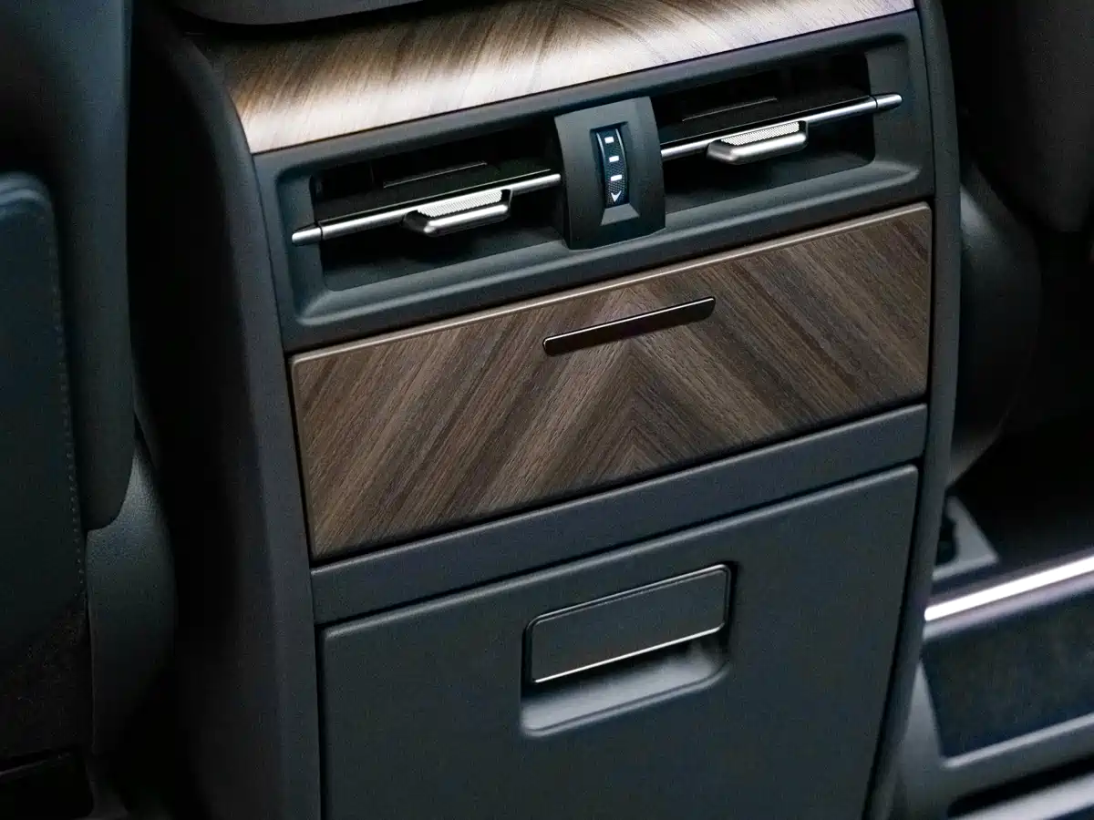Lexus LM 2026 2025 Model 500h Six-Seater Prestige Edition