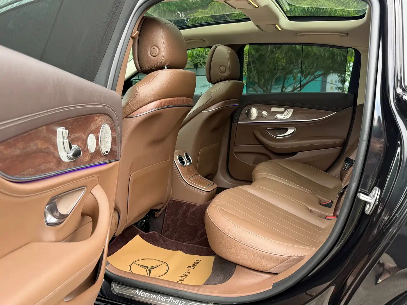 MERCEDES-BENZ E CLASS