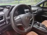 صورة 11 - Lexus UX Electric