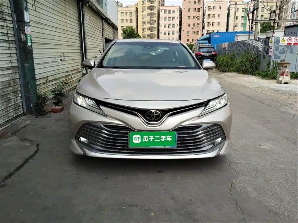Toyota Camry 2018 2.0G Luxury Edition фото 3