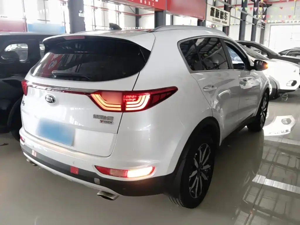 Kia KX5 2018 2017 1.6T Automatic 2WD 15th Anniversary Special DLX