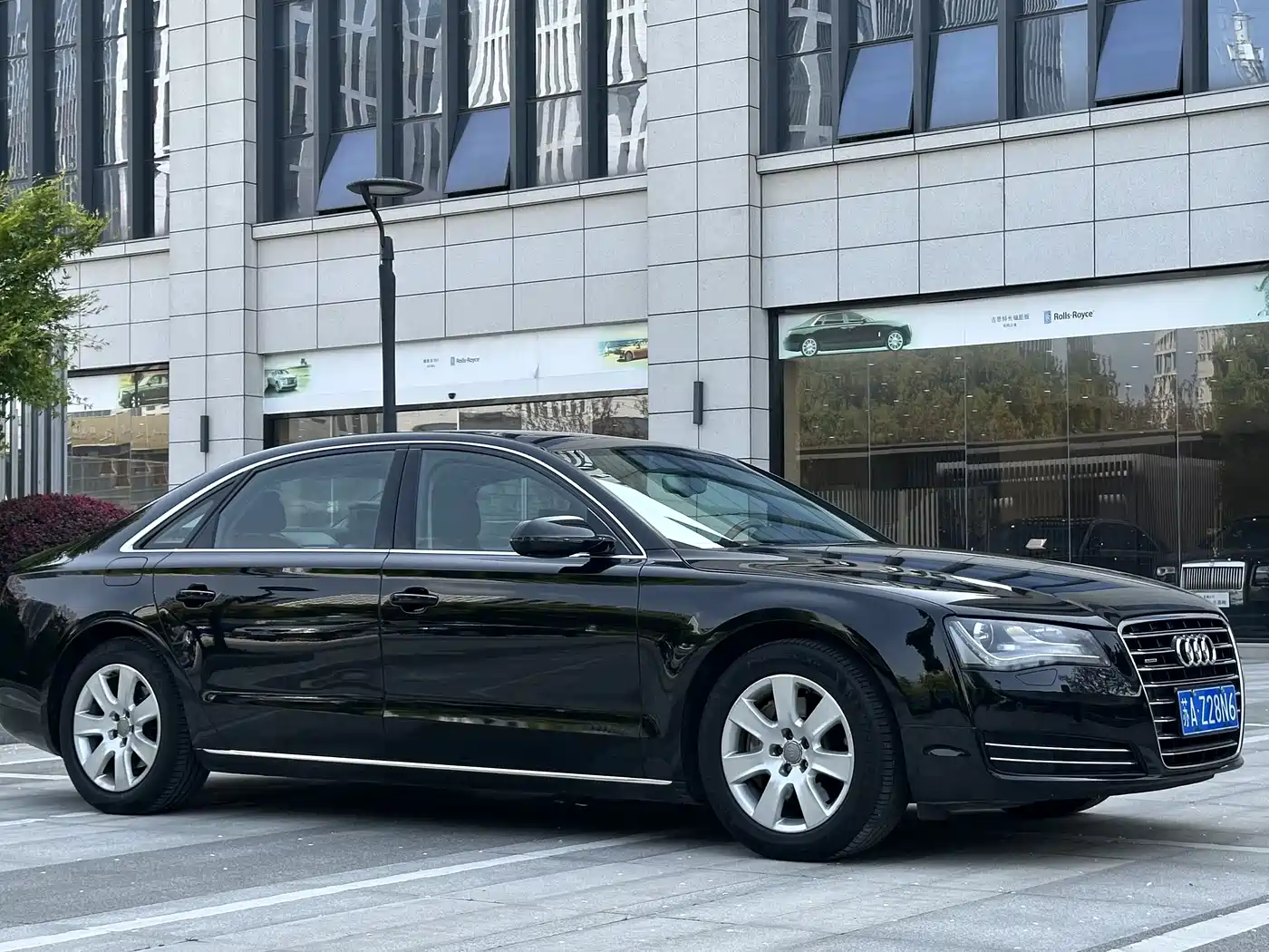 Audi A8 2011 A8L 3.0 TFSI quattro Luxury (213kW) фото 3