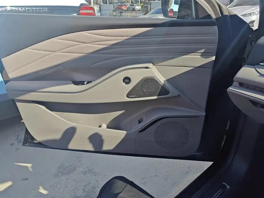 GEELY GALAXY GALAXY SPARKLE 8