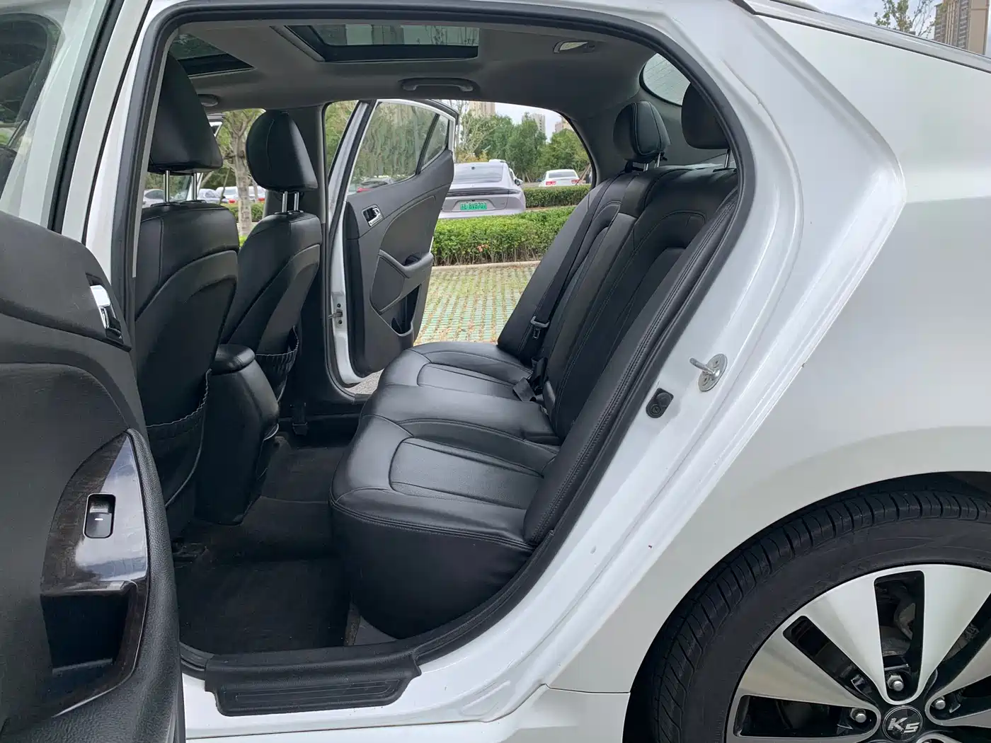 Kia K5 2012 2.0L Automatic DLX-2 фото 8
