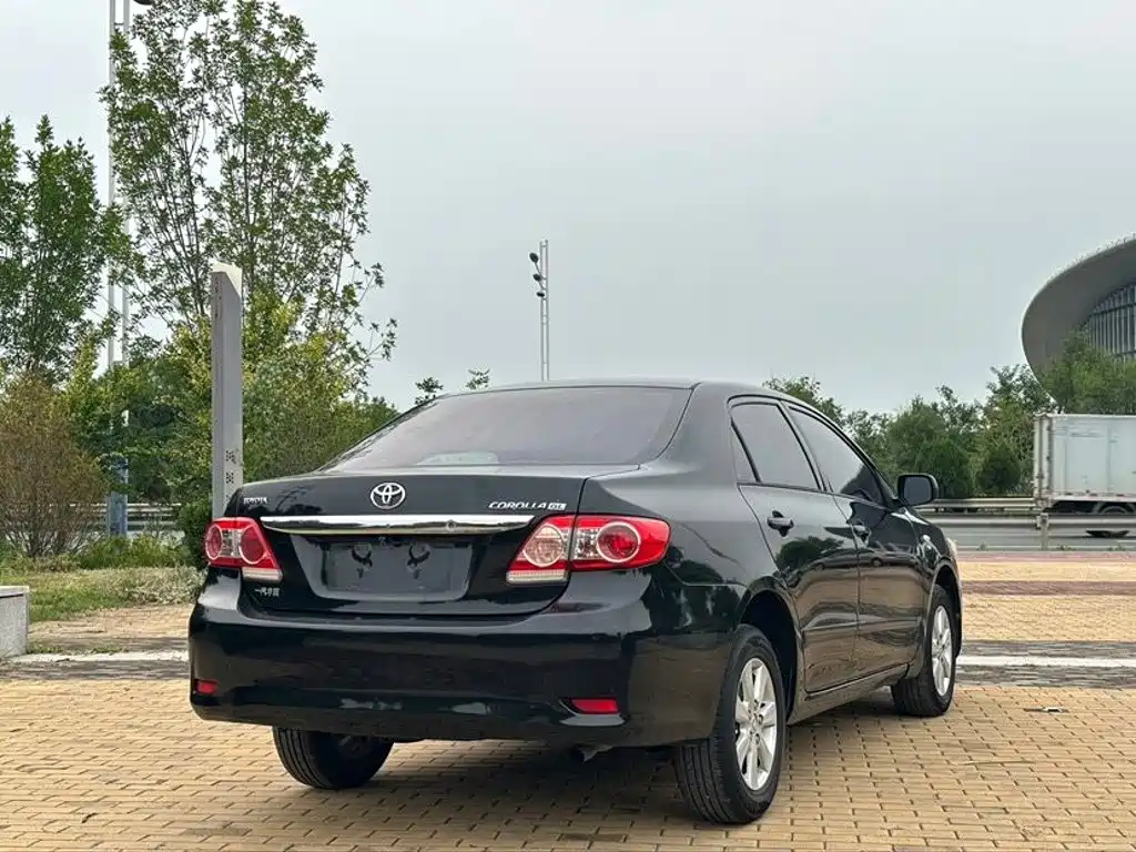 Photo 4 - Toyota Corolla