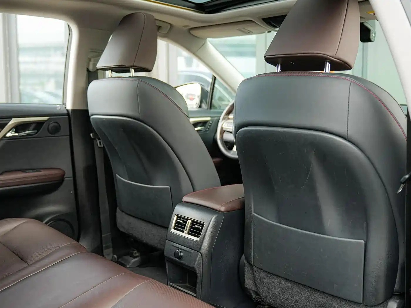 Lexus RX 2016 300 4WD Elegance Edition China VI фото 14