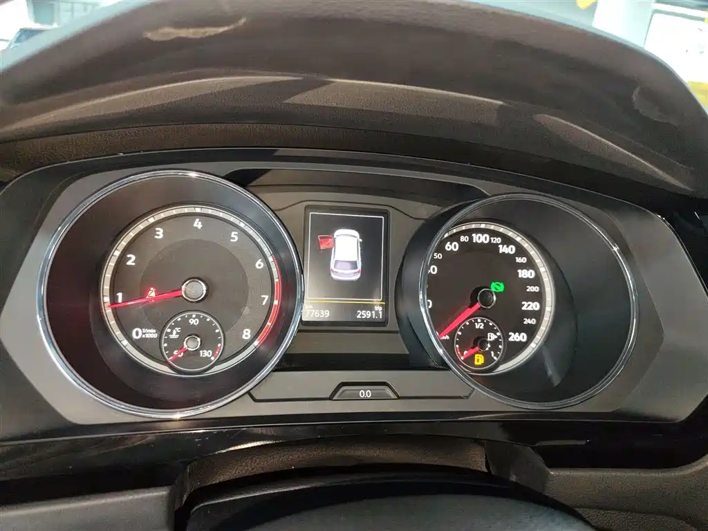 Volkswagen Tiguan L 2017 330TSI Automatic 2WD Comfort Edition фото 12