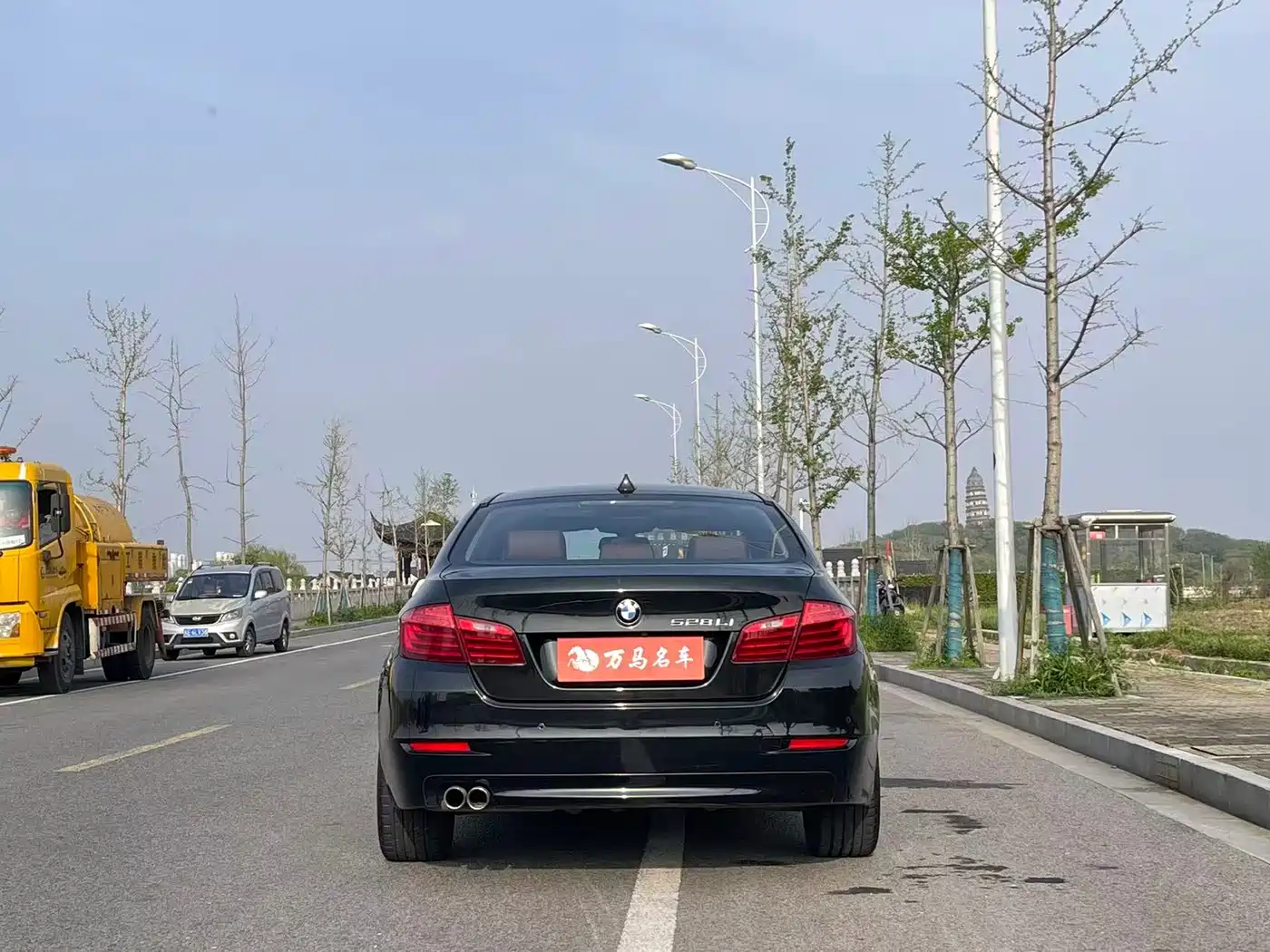 BMW 5 Series 2014 528Li Leading Edition фото 9