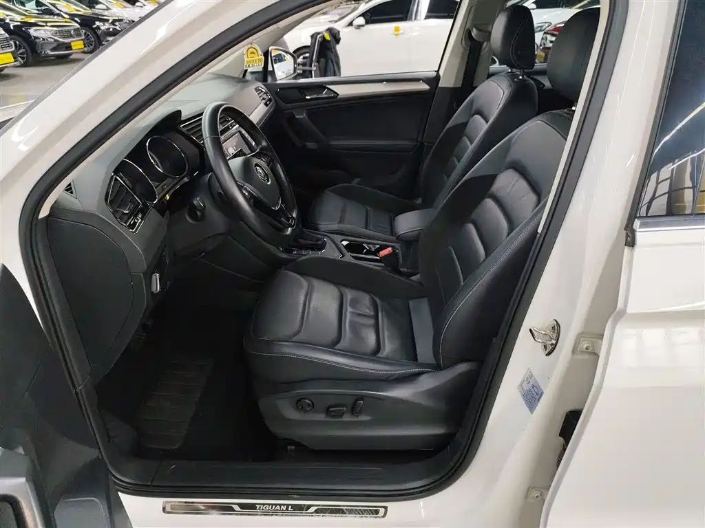 Volkswagen Tiguan L 2017 330TSI Automatic 2WD Comfort Edition фото 15