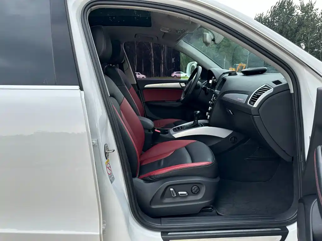 Audi Q5 2018 2017 Plus 40 TFSI Technology