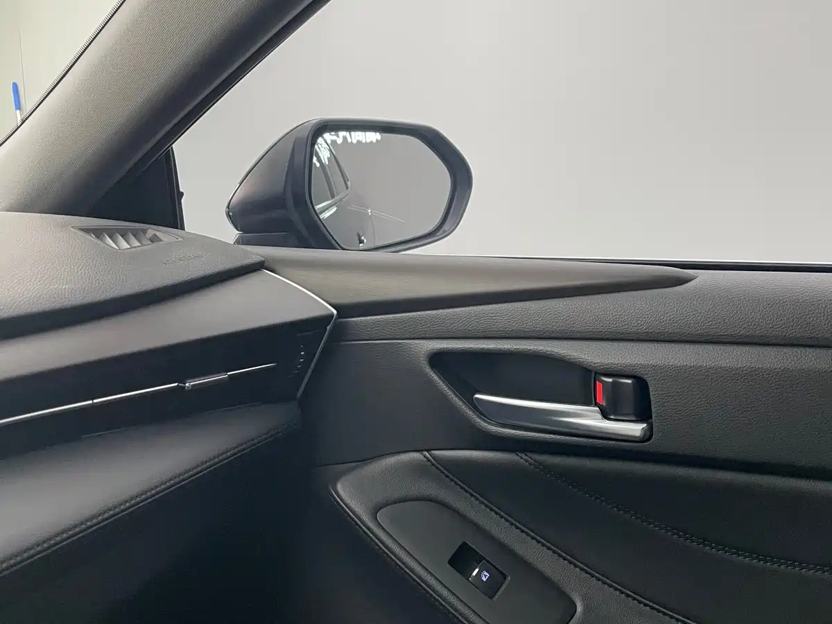 Toyota Avalon 2024 2.0L Luxury Edition фото 33