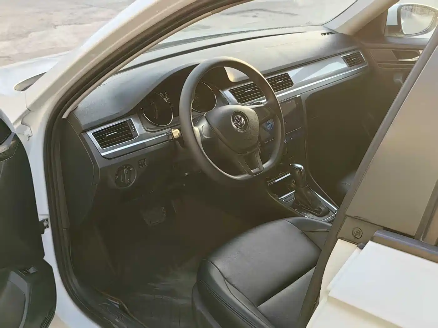 Volkswagen Bora 2018 1.5L Automatic Fashion фото 10