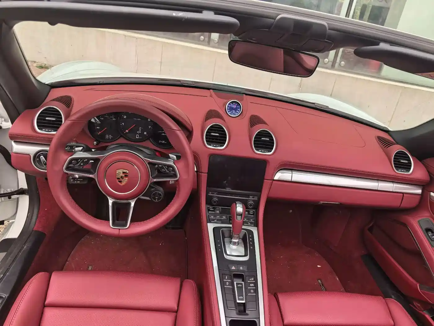 PORSCHE 718