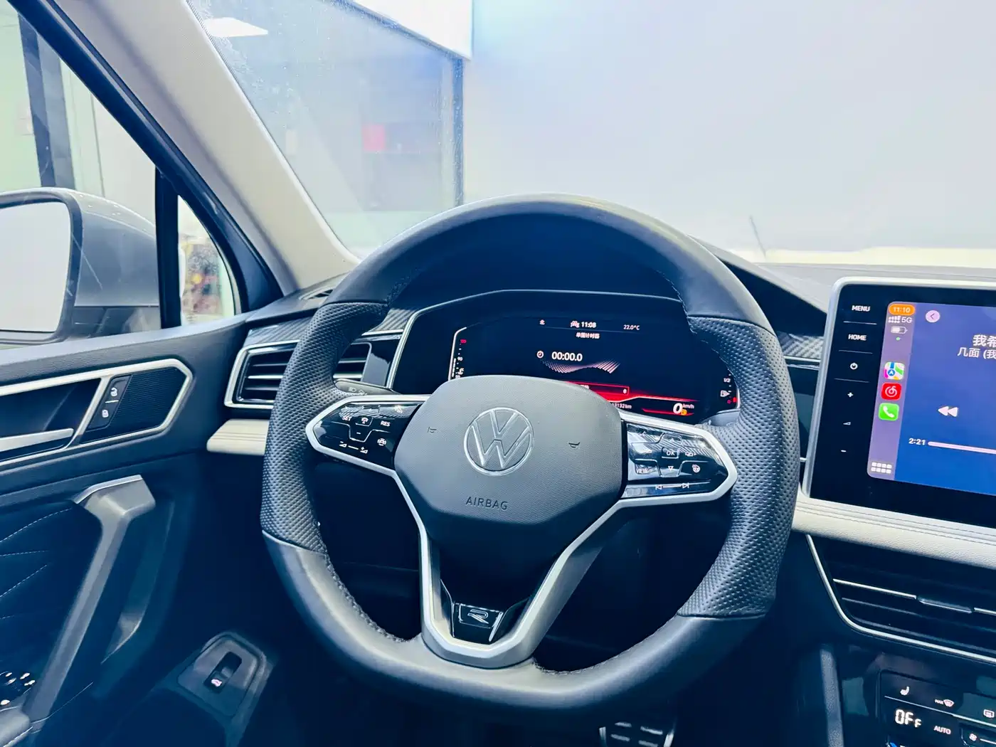 Volkswagen Tiguan L 2022 330TSI Auto 2WD R-Line Premium Edition фото 12
