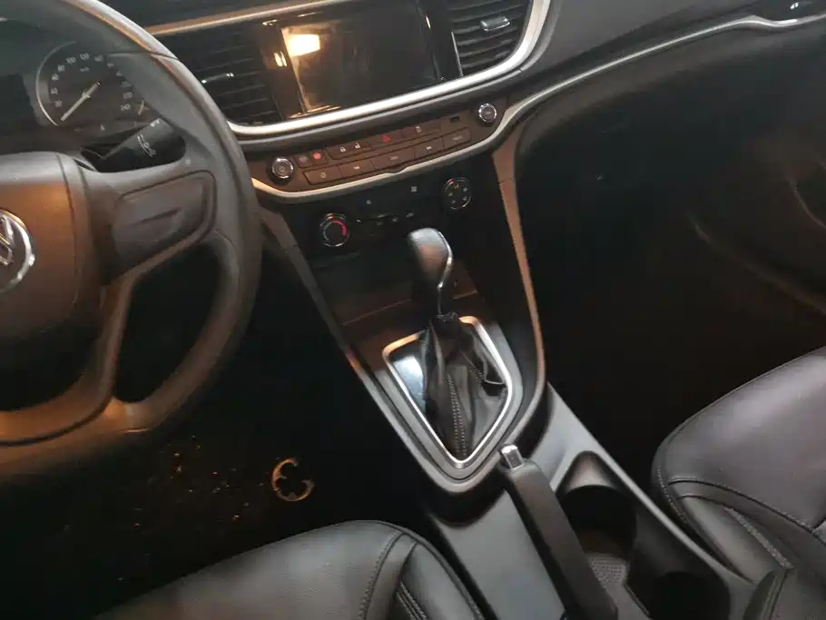 Фото 16 - Buick Excelle