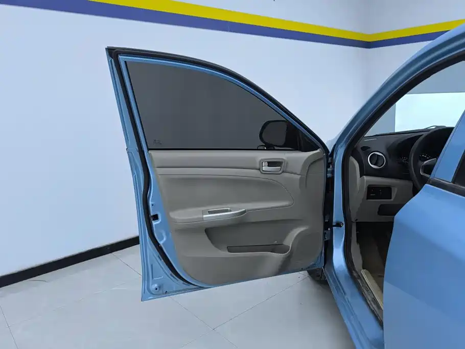 Changan Yuexiang V3 2015 2012 1.3L Manual Comfort (China V)