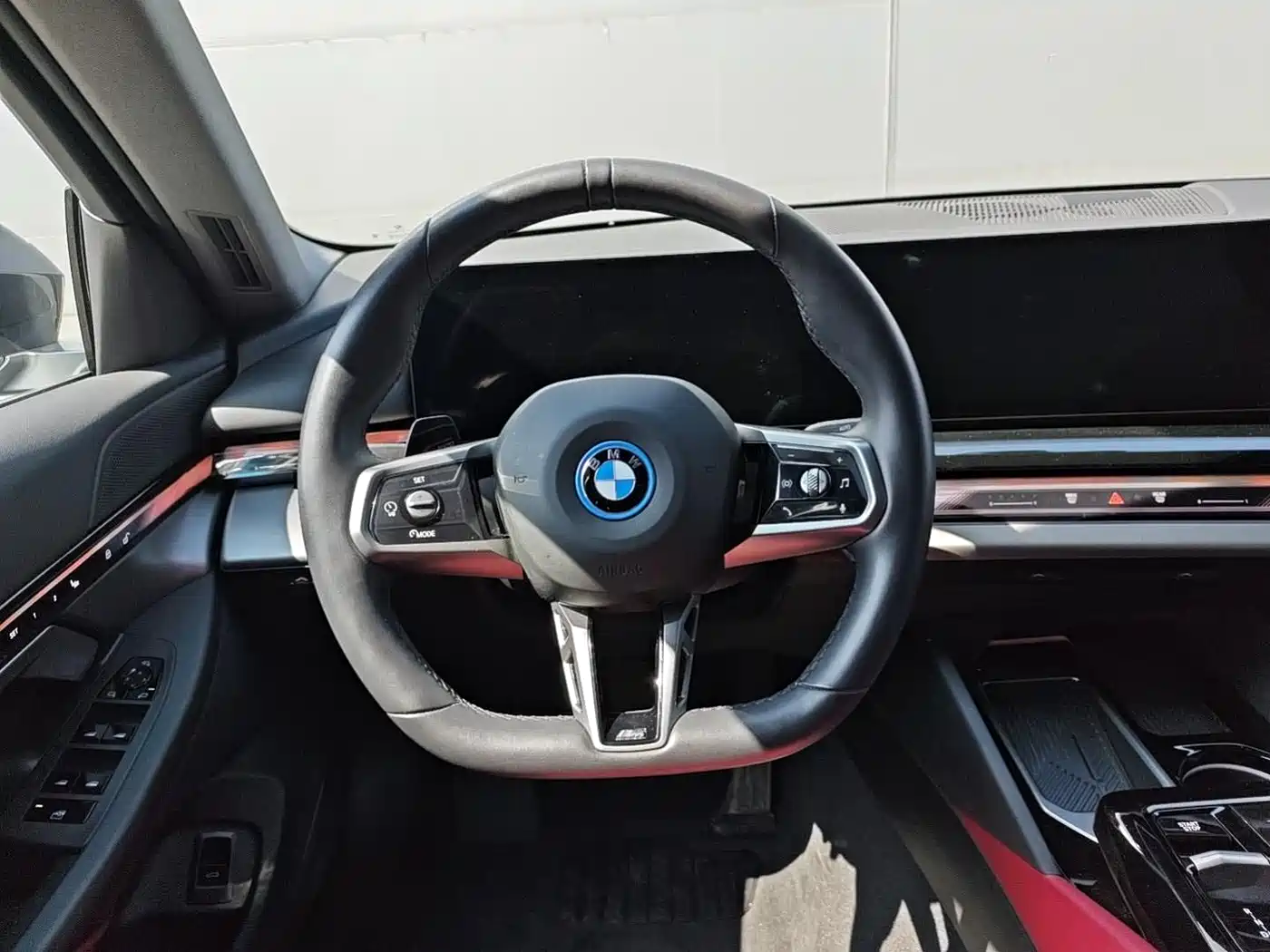 BMW I5
