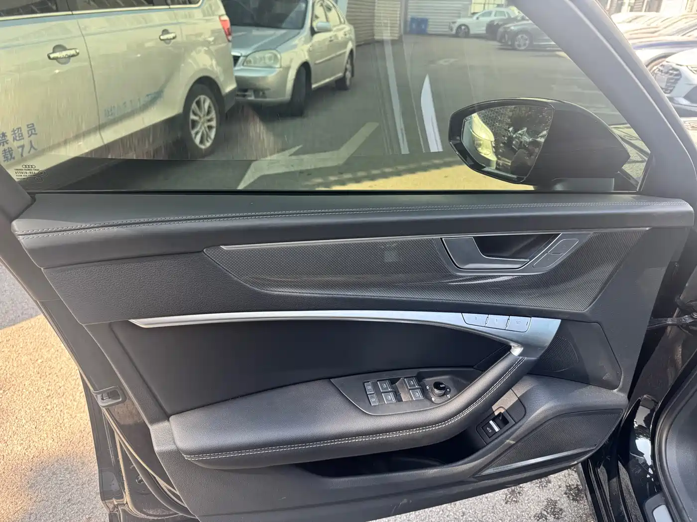 Audi A6L 2024 55 TFSI quattro Exclusive Dynamic фото 24