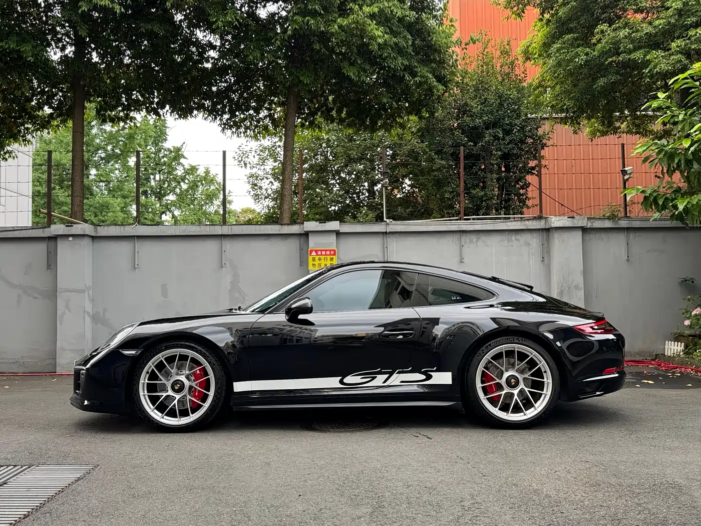Porsche 911 2017 Carrera GTS 3.0T фото 2