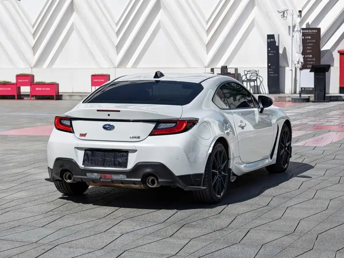 Subaru BRZ 2025 2.4L Manual EyeSight STI Sport фото 4