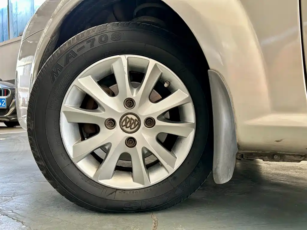 Фото 16 - Buick Excelle