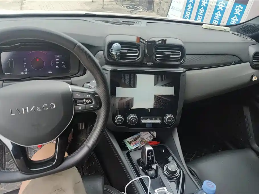 Lynk & Co 03 2021 2.0TD Auto Jin Plus фото 12