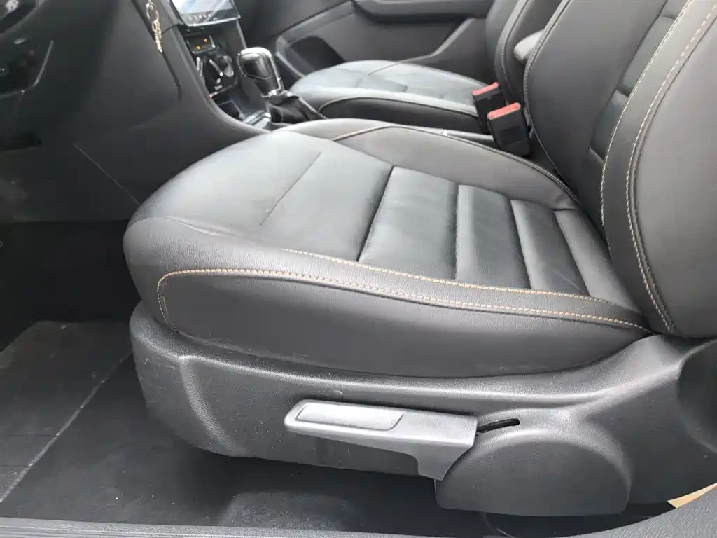 Volkswagen Bora 2017 1.6L Automatic Comfort фото 20