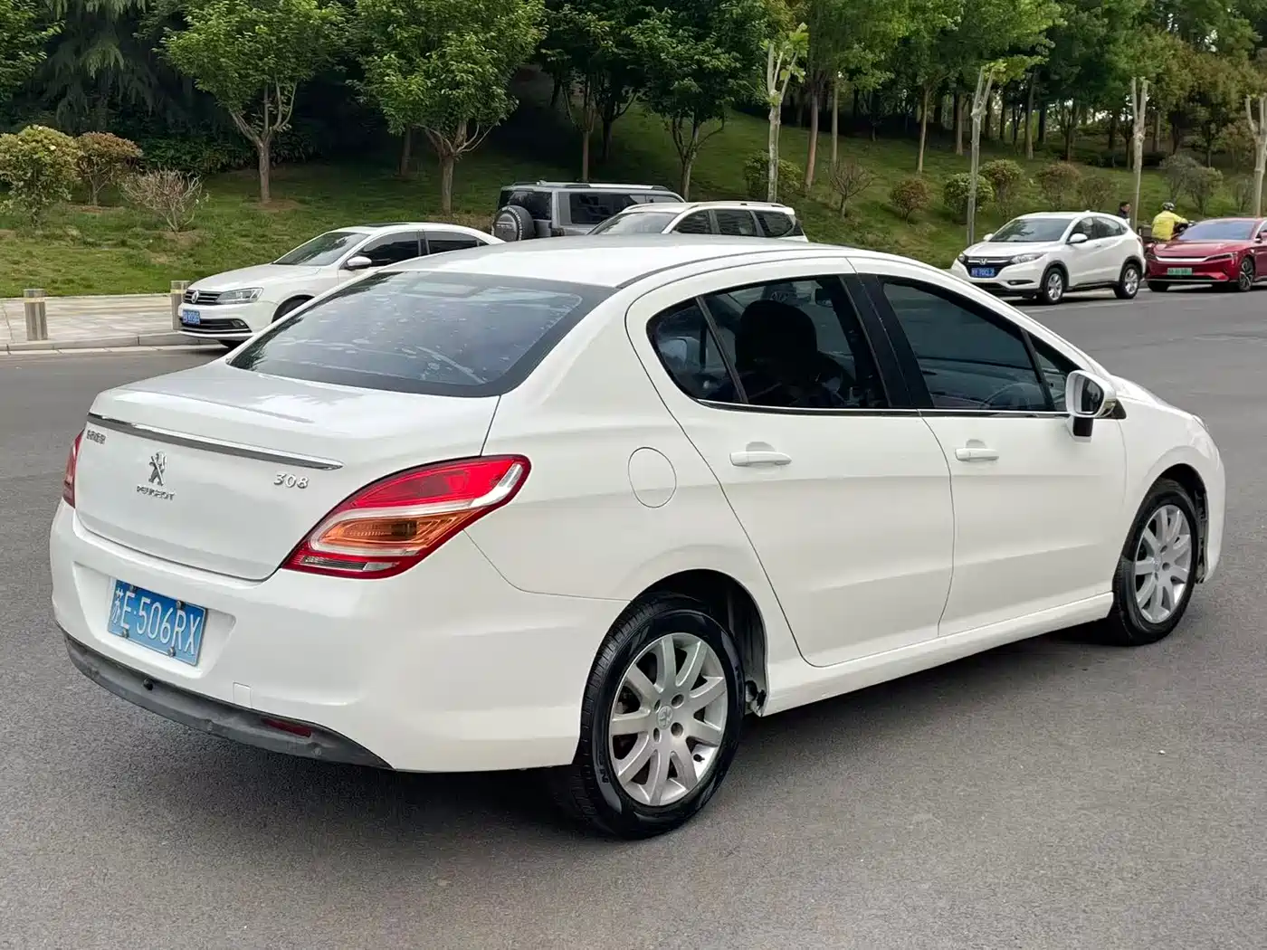 Peugeot 308 2013 Model 1.6L Automatic Superior Style фото 10