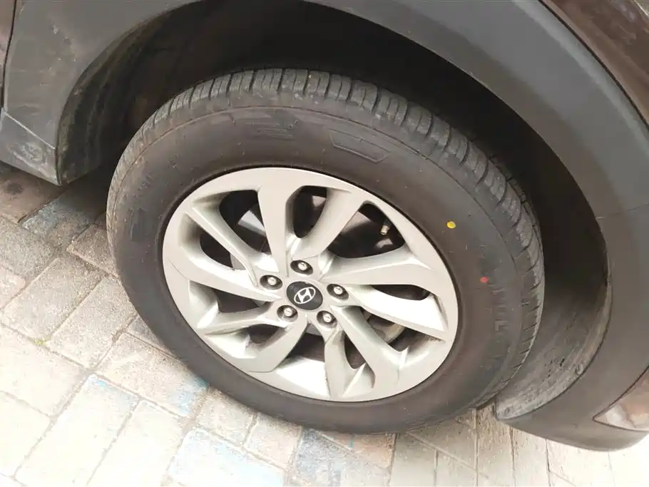 Hyundai Tucson 2015 1.6T Dual Clutch 2WD Smart фото 6