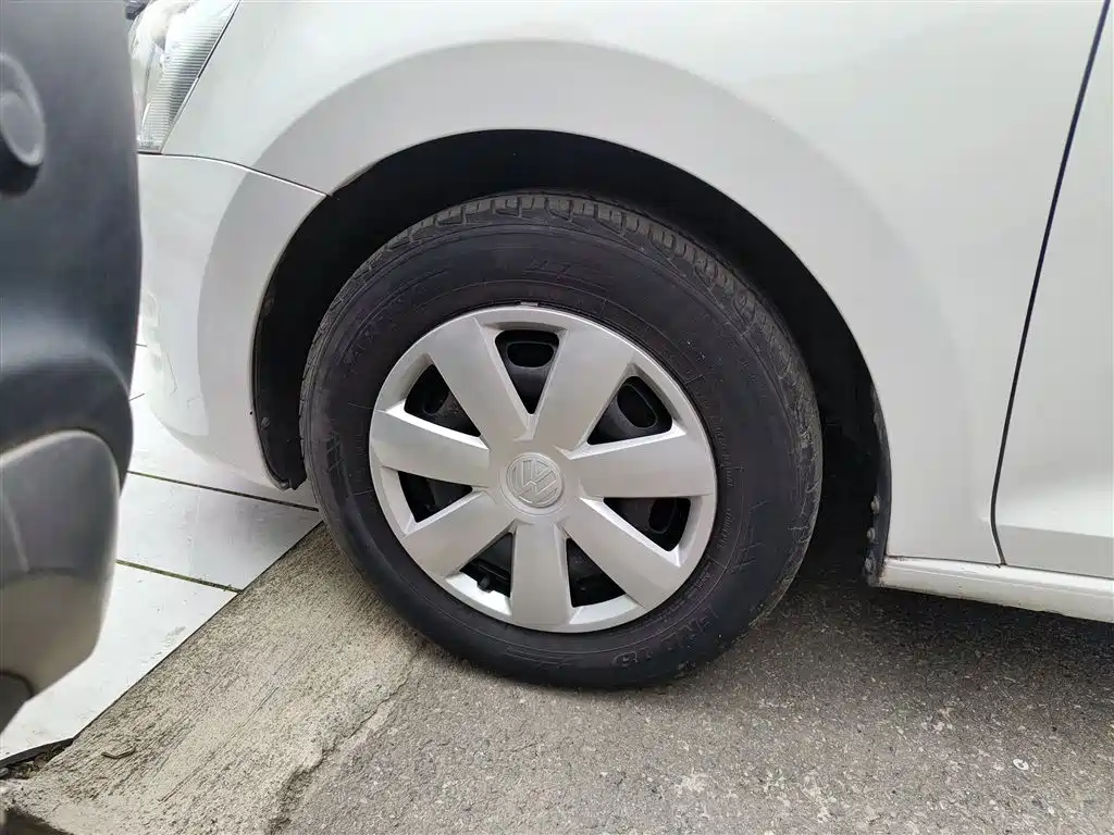 Volkswagen Santana 2015 1.4L Manual Trend Edition фото 23