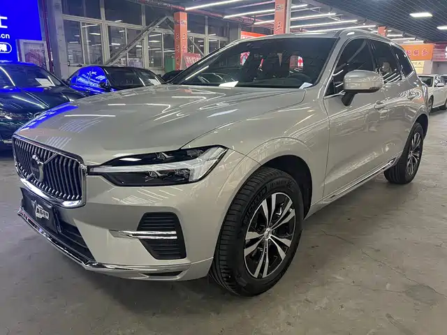 Volvo XC60 2025 B5 AWD Smart Luxury Edition