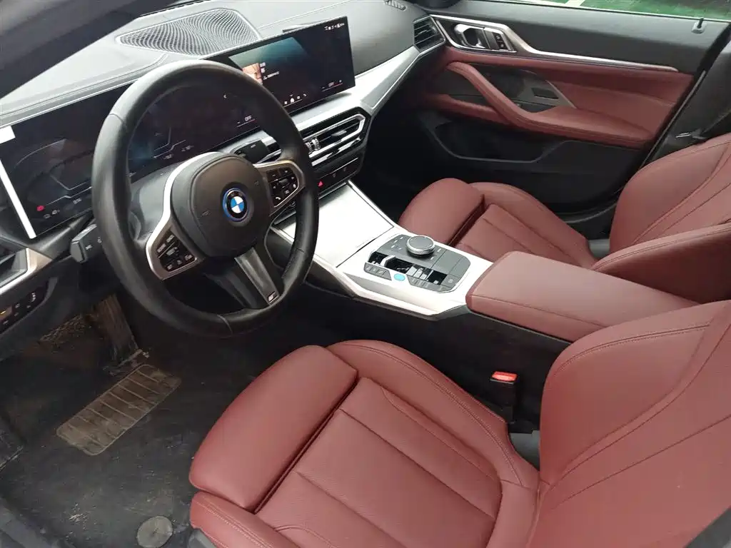 BMW i4 2023 eDrive40 фото 8