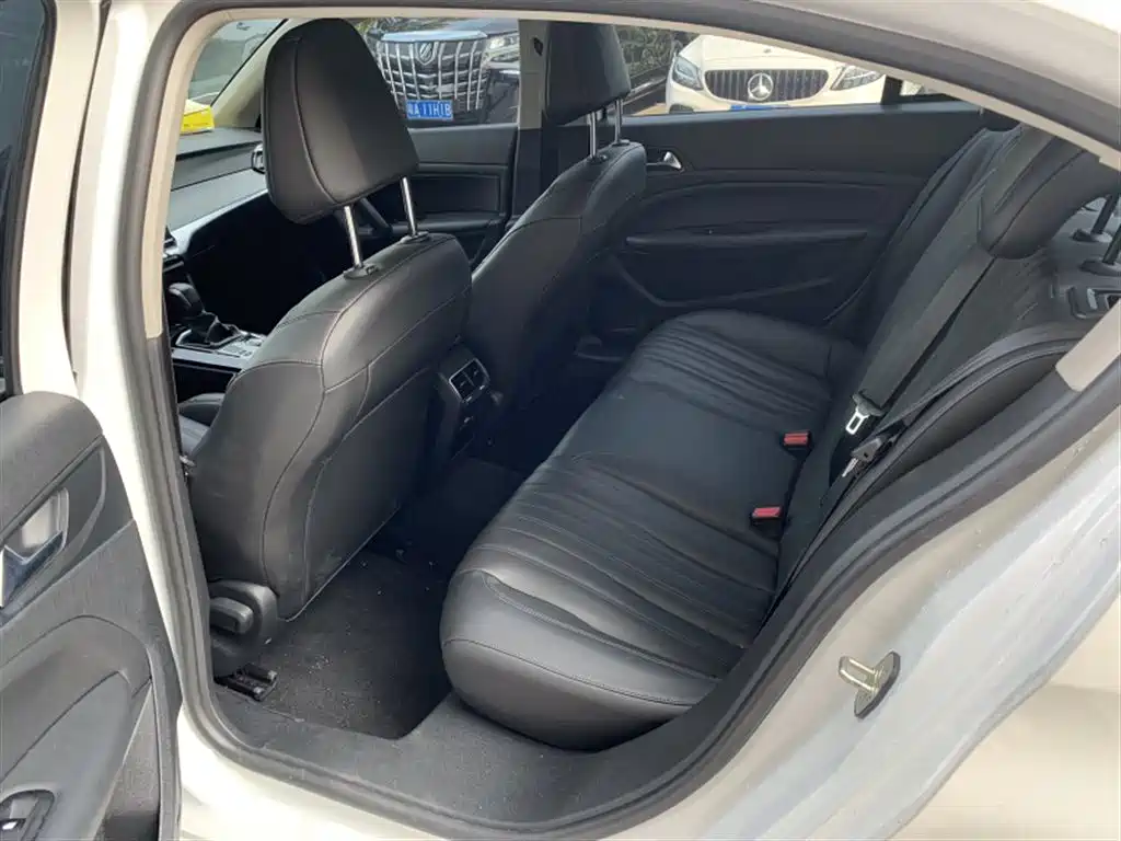 Peugeot 408 2023 2022 1.6T Progressive Edition