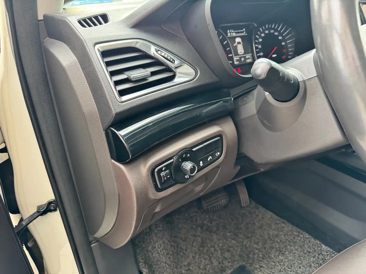 GAC Trumpchi Trumpchi GS4 2017 235T Automatic 2WD Luxury Smart Connected Edition фото 12