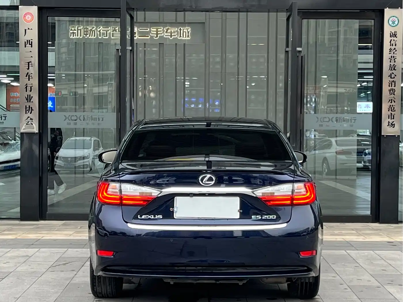 Lexus ES 2015 200 Elite Edition фото 5
