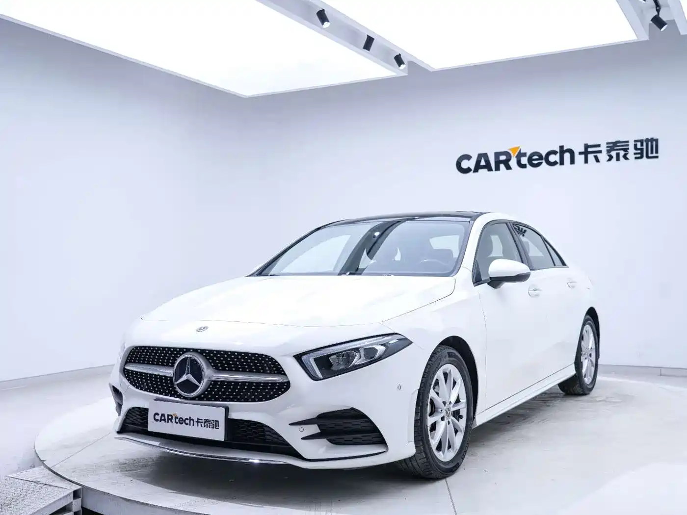 Mercedes-Benz A-Class 2021 A 200 L Sport Sedan Fashion Edition фото 9