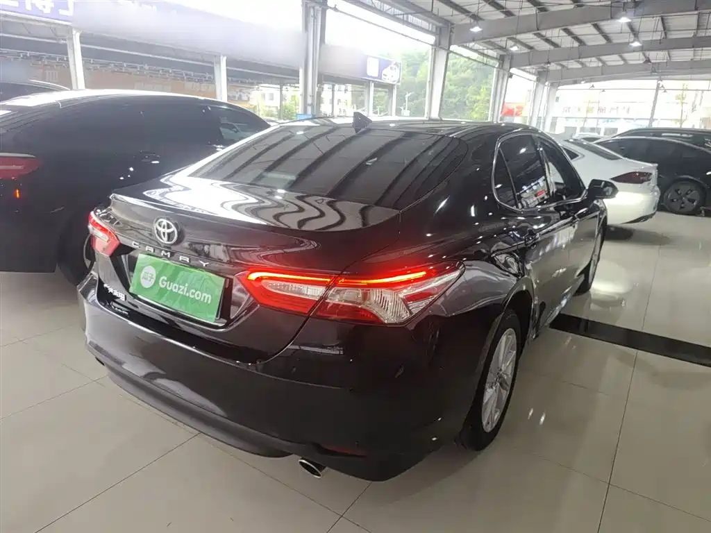 Toyota Camry 2023 2.0GVP Leading Edition фото 7
