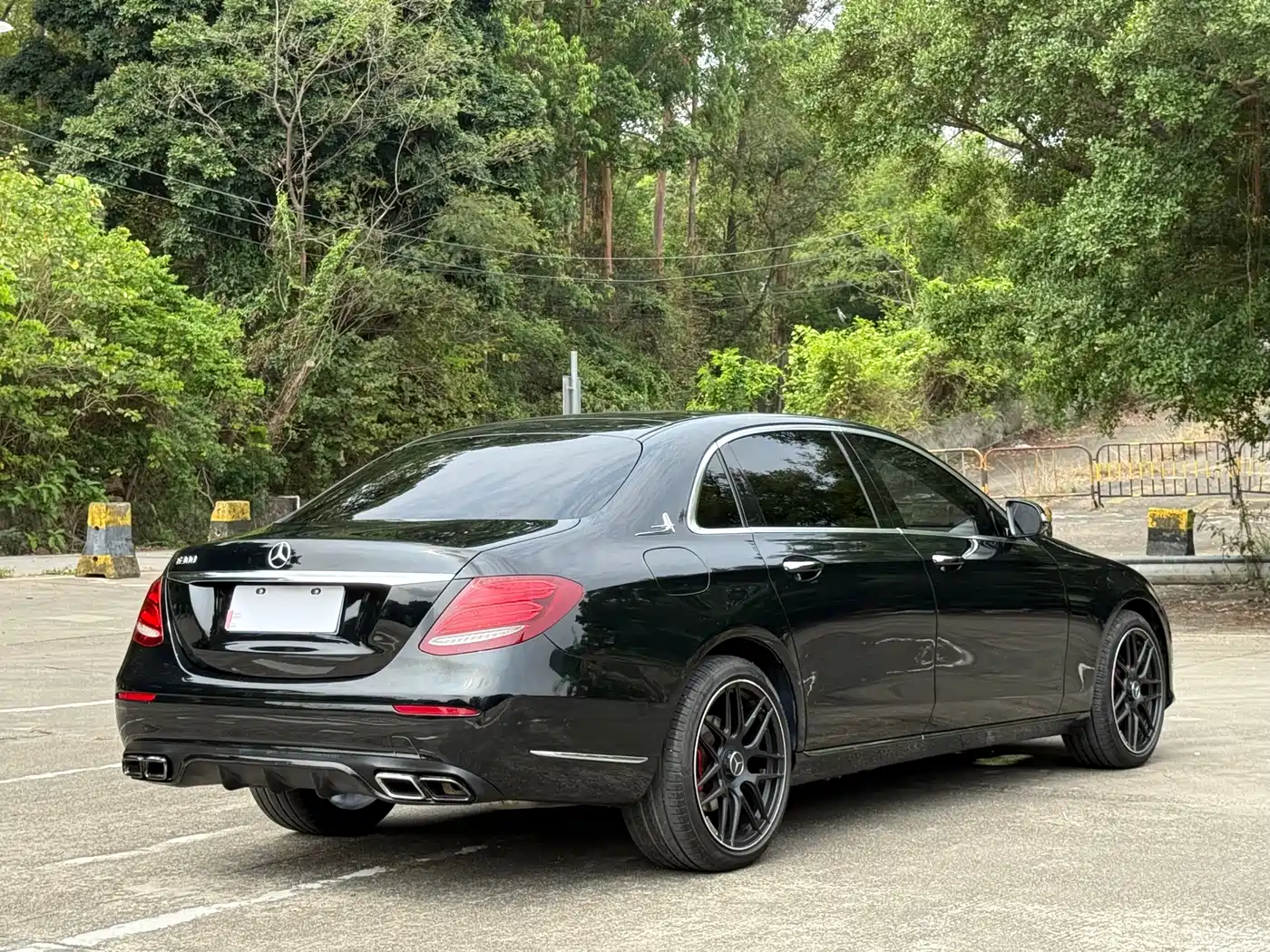 Mercedes-Benz E-Class 2018 E 300 L Luxury фото 12
