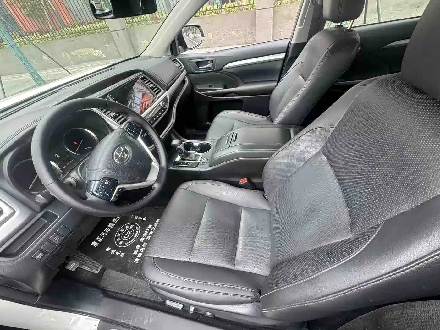 Toyota Highlander 2015 2.0T AWD Luxury Edition 7-seater фото 4